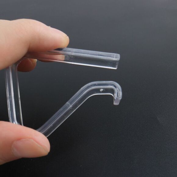 Plastic Tablecloth Clips for Party Table Cloth Holders Table Clips Clamps - Picture 5 of 6